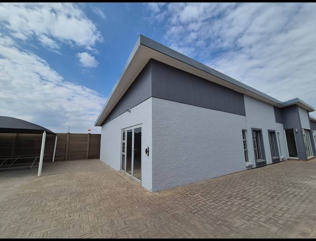 1,505M² BUSINESS TO LET IN VAALPARK